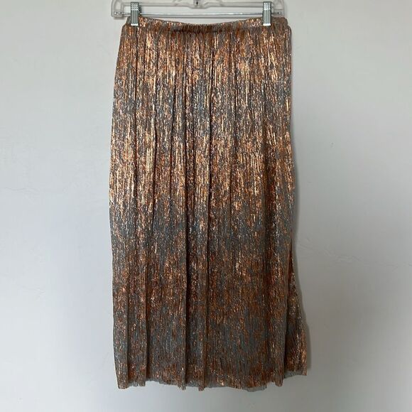 Mini Momo Metallic Pleated Midi Skirt Silver Rose Gold Size Medium NWT - Picture 4 of 4
